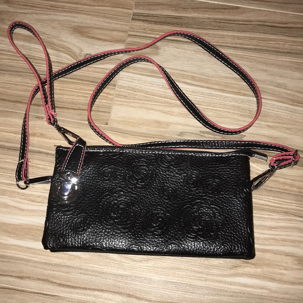Mellow World crossbody/wristlet